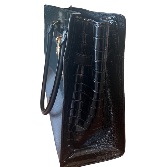 Authentic Michael Kors black leather/suede Croc embossed large tote. - Picture 3 of 6